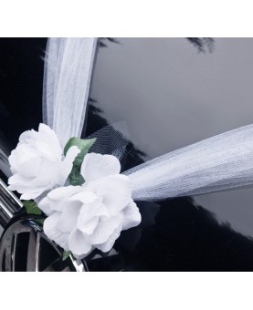 Guirlande tulle et roses blanches pour voiture