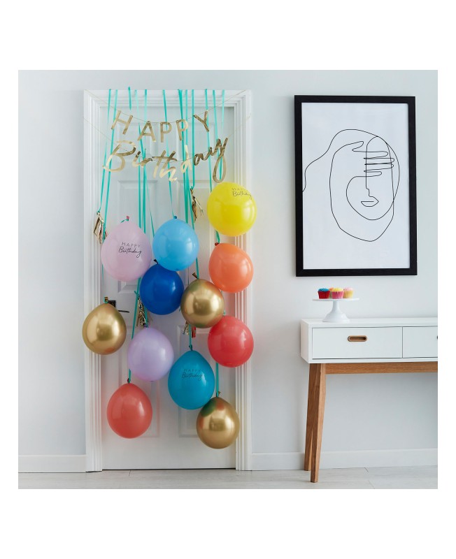 Assortiment de guirlande et balons multicolores